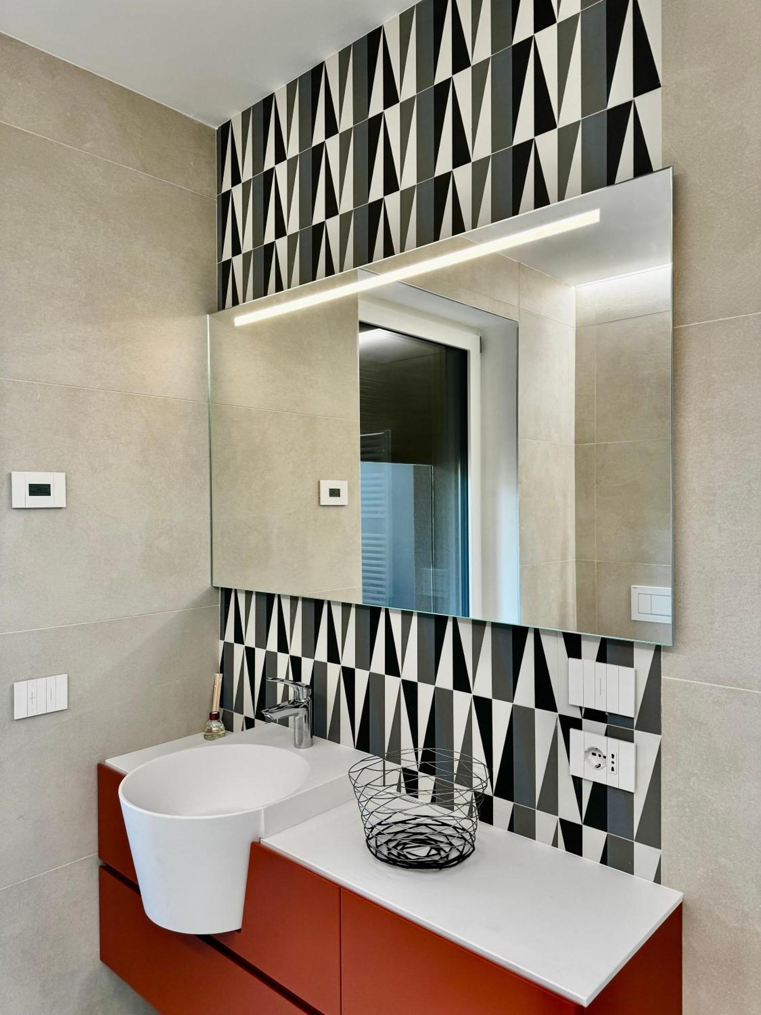Luxury Apartment *